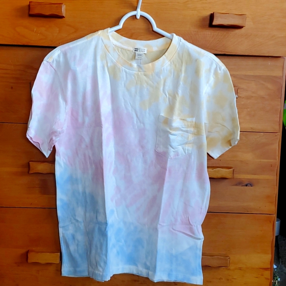 🥳HP🥳 NWT Billabong: Rough Seas Tie-dye t-shirt w/ pocket & graphics